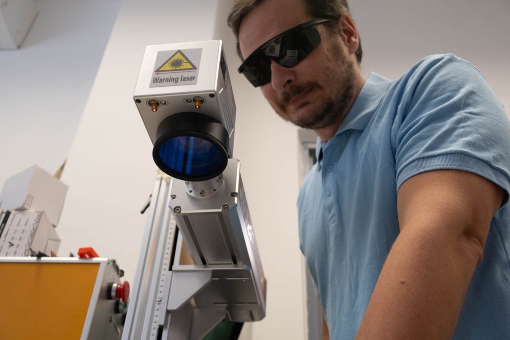 Ukážka laserového gravírovania - BKstudio.sk